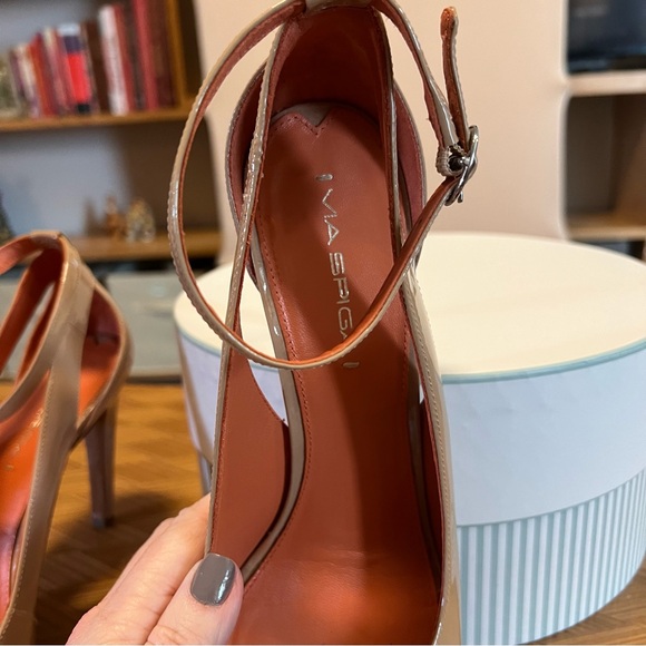 Genuine Leather Via Spiga Heels - Picture 5 of 10